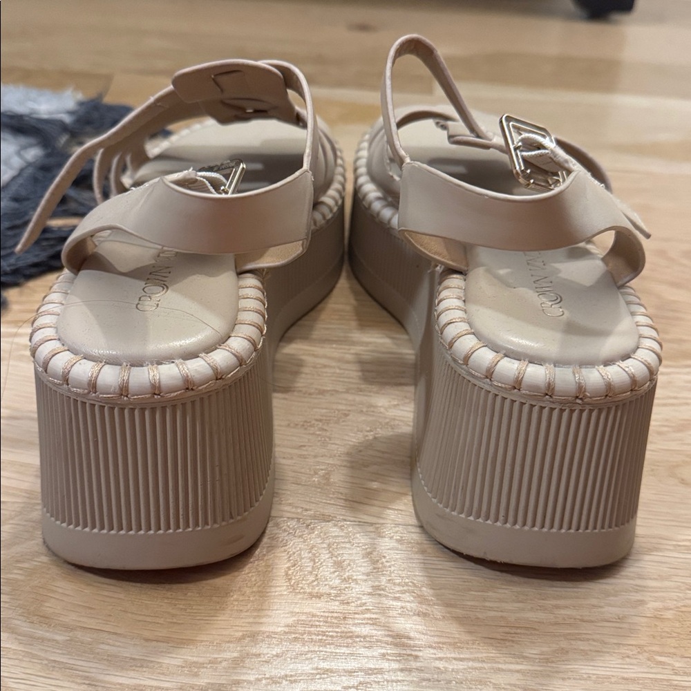 Crown Vintage Gracen Sandal ✨ LIKE NEW ✨ - Picture 6 of 6